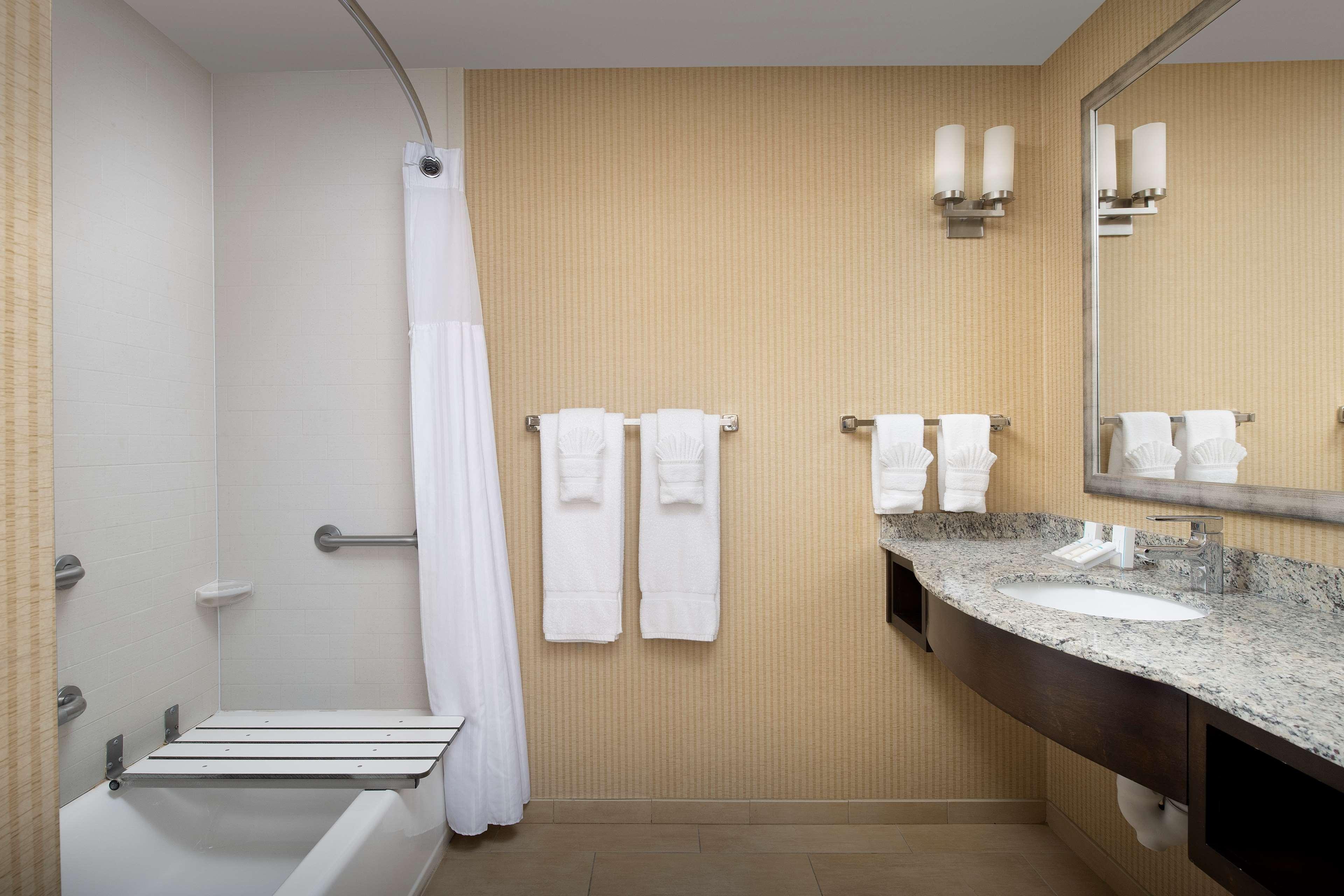 Hilton Garden Inn Гэллап Экстерьер фото